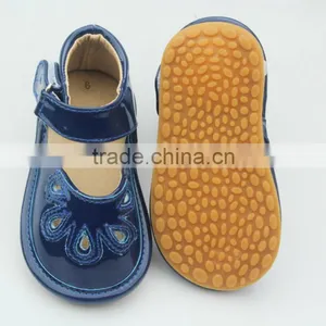 Wholesale Handmade Kids Shoes With Sound Shoes for Children thumbnail-5
