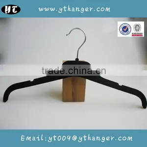 HA6992 Cheap Hot Garment Hanger Velvet Plastic Notched Evening Dress Hanger thumbnail-1