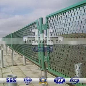 Plastic Coating Expanded Mesh Fence for Highway thumbnail-1