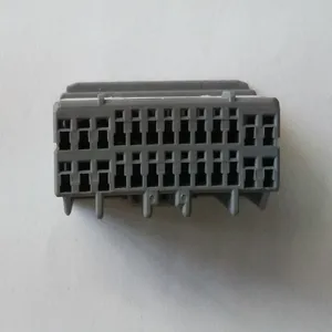 Auto Electrical Connector Right Angle RC30601 – IP54/IP67 Optional, Compatible With 0.5-1.0mm² Automotive Wires thumbnail-3