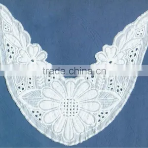 Neck Lace Motif thumbnail-1