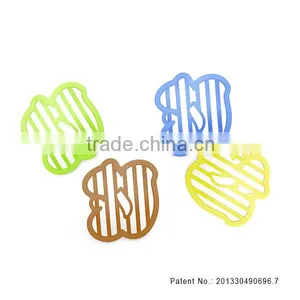 Squirrel-and-pinecone Silicone Pot Holder thumbnail-1