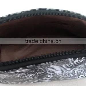 Wholesales Lastest Design of Half Moon Pvc Cosmetic Bags thumbnail-5