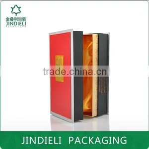Elegant Leather White Spirit Packaging Box With Metal Plate thumbnail-1
