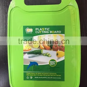 Eco-Friendly Feature Cutting Board thumbnail-2