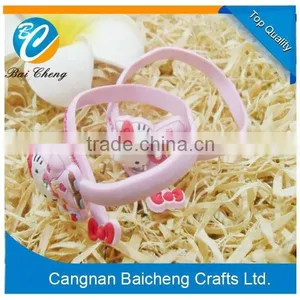 Custom Rubber Keychain for Promotion in China as Minority Look for National Sign and Symbol thumbnail-5