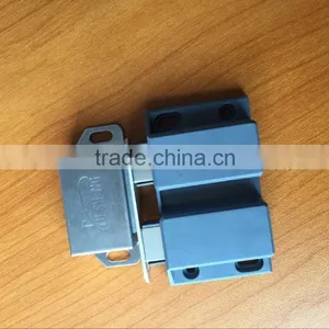 Good Quality Cabinet Magnetic Catch Cabinet Roller Catch thumbnail-5