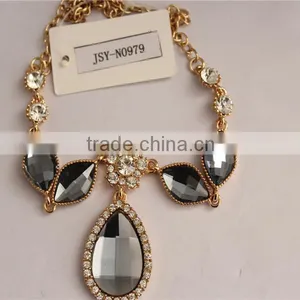 High Quality Glass Pendant Necklace 18k Gold Plated Crystal Necklace thumbnail-1