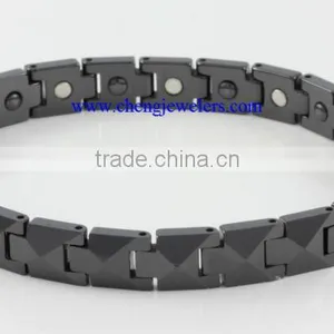 China Manufactory IP Black Magnetic Tungsten Bracelet thumbnail-1