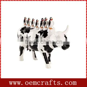 Resin Transporte Coletivo Cow Figurine Wholesale thumbnail-1