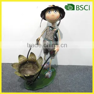 YS15057 Metal Doll With Recycle Plant Pot for Garden Decoration thumbnail-1