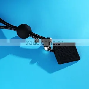 Rubber Rhombus Pendant Necklace Large Rubber Bead Pendant Wax Cord Necklace Simple Geometric Necklace for Autumn Garment thumbnail-4