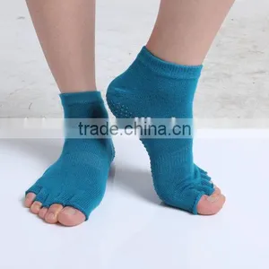 Non-slip Knitting Five Fingers Yoga Socks Gym Socks thumbnail-1