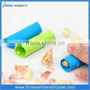 Silicone Products Vegetables and Fruits Custom Roller Garlic Peeler thumbnail-3