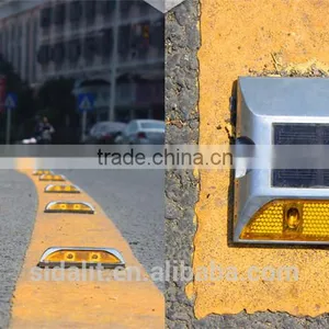 Top Selling Yellow Monocrystalline Exit&entance Solar Led Road Stud thumbnail-6