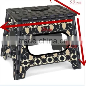 Beautiful Painting Living Room Folding Chair With Handle thumbnail-3