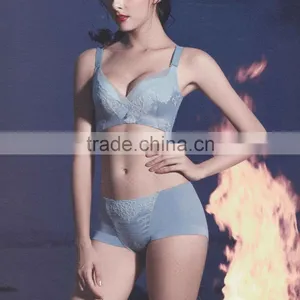 European and American Lingerie Sexy Slim Lace Openwork Gather Five Breasted Bra Set thumbnail-1