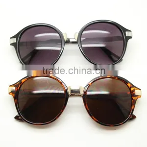 Classic Style Circular Metal Round Sunglasses With Metal Bar thumbnail-6