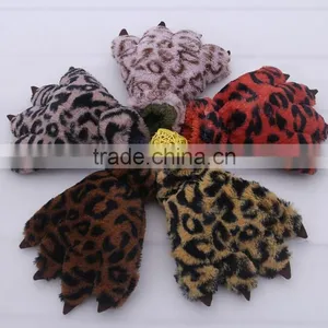Lady Leopard Bear's Paw Winter Glove for Cosplay thumbnail-2