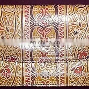 Ladies Genuine Leather Purse Manufacturer, Womens Leather Money Bag Exporter, Custom Designs Available thumbnail-4