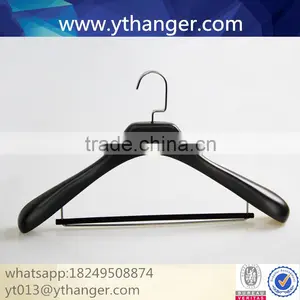 CY-664 Top Material Wooden Clothes Hanger Black Wooden Suit Hanger With Trousers Bar thumbnail-5