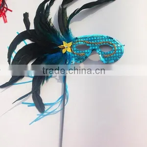 Wholesale Masquerade Masks With Stick Fashion Peacock Feather Christmas Venetian Party Mask With Stick for Sale 3colors thumbnail-4