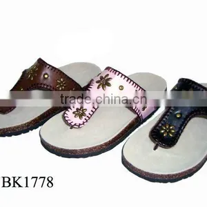 Soft Wooden / Simple Cork Slipper thumbnail-1