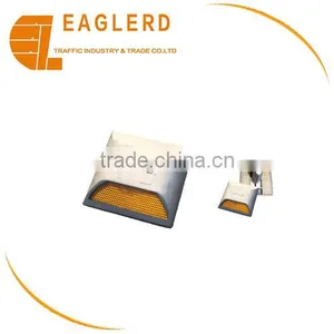 Aluminium Road Studs With Sand thumbnail-1