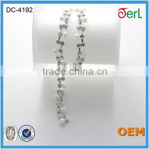 New Arrival! Glass Rhinestone Crystal Cup Chain With Pearl for Wholesale thumbnail-4