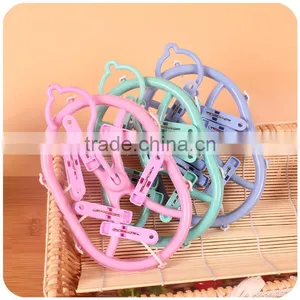 C215 Drying Clothes Plastic Hanger With Clips Ellipse Shape thumbnail-1