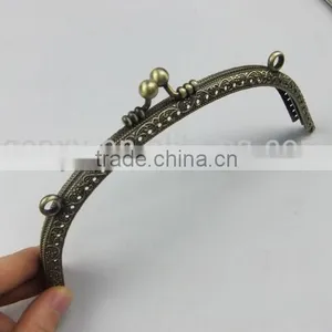 2014 NEW!Wholesales Antique Brass Metal Sewing DIY Frame With Clasp Made In China thumbnail-1