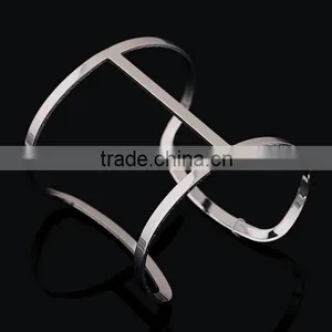 Vintage Gold Stainless Steel Texture Lines Open Cuff Bracelet Bangle for Women thumbnail-6