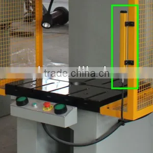 Deep Throat Single Column Hydraulic Punching Machine thumbnail-1
