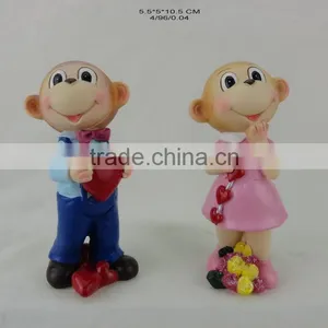 Resin Monkey Figurine for Valentine Decoration thumbnail-3