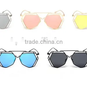 2016 Super Lovers Poly Polarized Sunglasses Metal Hollow Out V Glasses Frame Color Film Sunglasses thumbnail-6