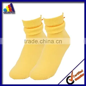 Solid Color Cable Knit Boot Socks With Lace thumbnail-5