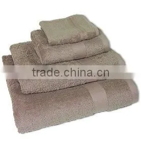 100% Egyptian Cotton Towel thumbnail-1
