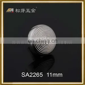 China Supplier Manufacture Exported Brass Pyramid Studs for Clothing thumbnail-3