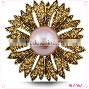 2015 Wholesale Cheap Gold Plating Fashion Brooch Pearl Diamond Gold Flower Brooch thumbnail-1