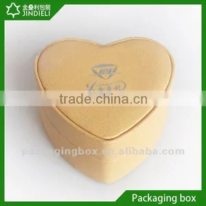 Hard Pillow Gift Box With Magnet Closure thumbnail-1