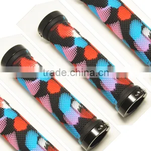 Patent New Design 2015 Mixed Full Color TPR PVC Ergonomics Human Engineering Super Soft Lock Handlebar Bicycle Grip thumbnail-1