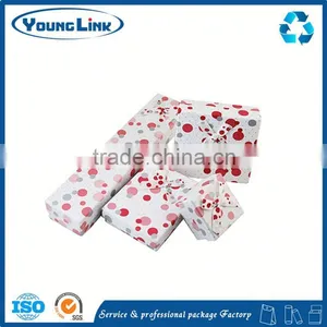 Red Flower Pattern Printing Kraft Paper Box thumbnail-3