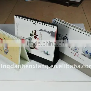 Triangle Desk Calendar thumbnail-1