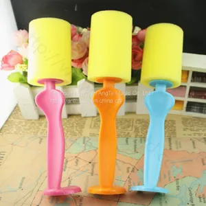 OEM Transparent PP Plastic Bottle Brush Tool Mould Factory Hand Tool Baby Feeding Milk Bottle Cleaning Sponge Brush Mould thumbnail-3