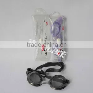 Swim Goggles thumbnail-1
