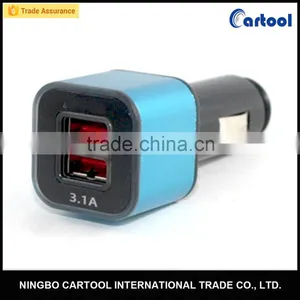 Universal Dual USB Car Charger for Phone thumbnail-1