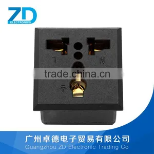 The Universal Outlet Socket thumbnail-1