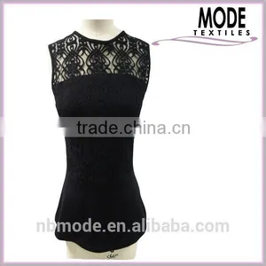 Delicate Carving Black Sleeveless Blouse Solid Pattern Top thumbnail-1