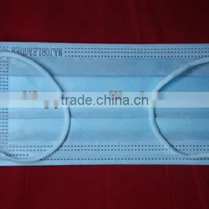 White Disposabl Surgical Mask thumbnail-1