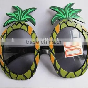 Beautiful Plastic Party Glasses thumbnail-1
